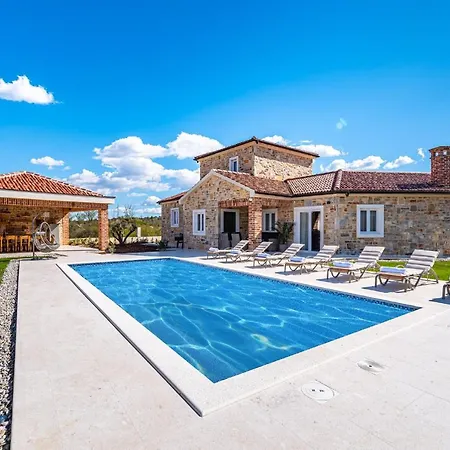 Bocagnazzo Villa *